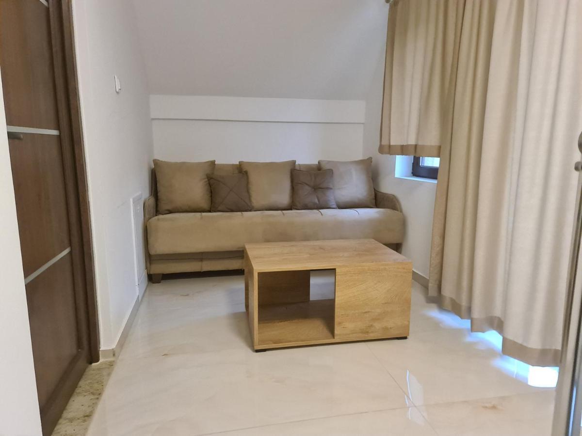 Vila Oaza Mira Draganici Raška Екстериор снимка